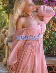 יוקרתי, יש סקסי חזה, שירות ליווי