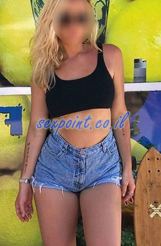 סוער, יש לו חיוך יפה